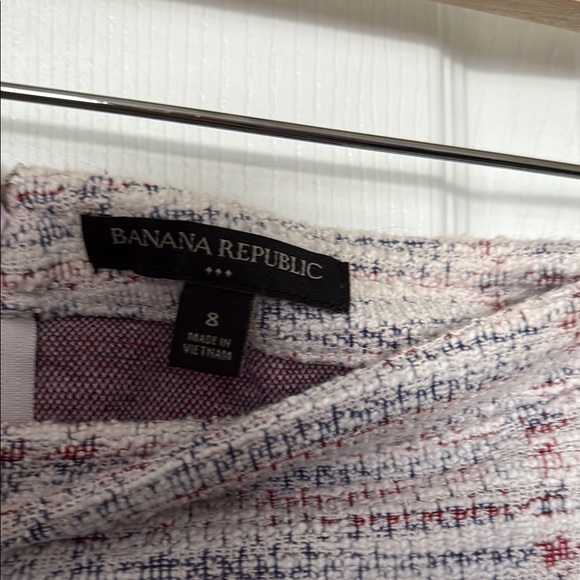 Banana Republic Ruffled Pencil Skirt - Picture 2 of 3